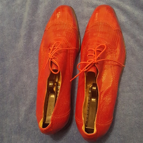 Shoes - Picture 2 of 3